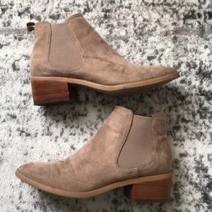 Abound Cyan Chelsea booties